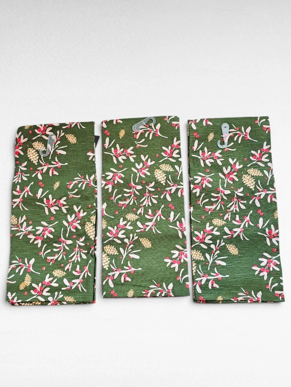 Threshold 3 Pack Cotton Kitchen Towel Green With Winter Berries